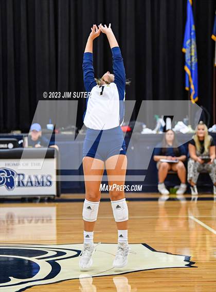 Thumbnail 3 in Allen Academy vs Chinquapin photogallery.