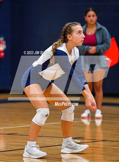 Thumbnail 2 in Allen Academy vs Chinquapin photogallery.