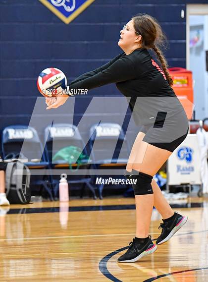 Thumbnail 1 in Allen Academy vs Chinquapin photogallery.