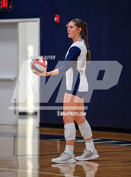 Thumbnail 2 in Allen Academy vs Chinquapin photogallery.