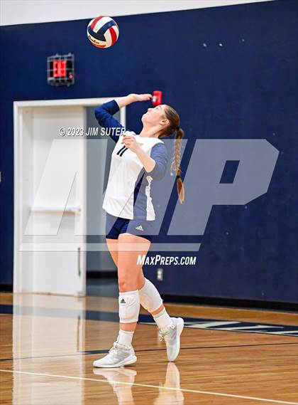 Thumbnail 3 in Allen Academy vs Chinquapin photogallery.