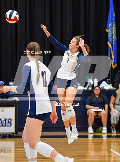 Thumbnail 3 in Allen Academy vs Chinquapin photogallery.