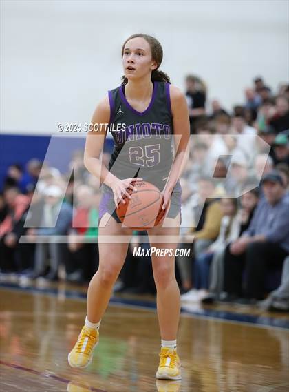 Thumbnail 1 in Fairland vs. Unioto (OHSAA D2 District Final) photogallery.