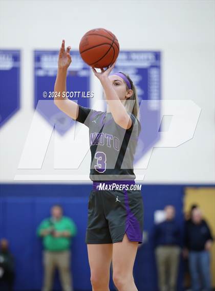 Thumbnail 1 in Fairland vs. Unioto (OHSAA D2 District Final) photogallery.