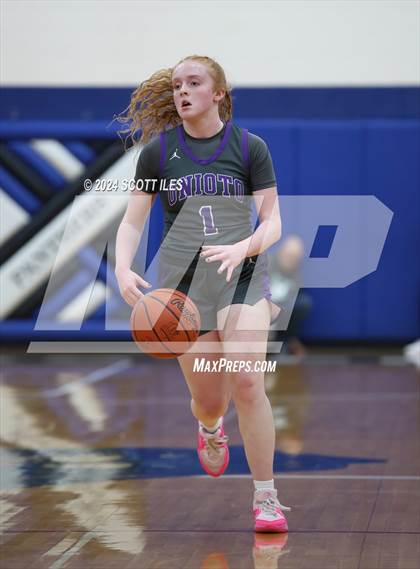 Thumbnail 2 in Fairland vs. Unioto (OHSAA D2 District Final) photogallery.