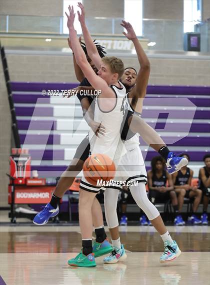 Thumbnail 1 in Real Salt Lake Academy vs. Vashon (Utah Holiday Hoopfest) photogallery.