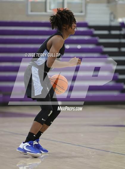 Thumbnail 1 in Real Salt Lake Academy vs. Vashon (Utah Holiday Hoopfest) photogallery.