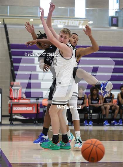 Thumbnail 2 in Real Salt Lake Academy vs. Vashon (Utah Holiday Hoopfest) photogallery.