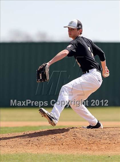 Thumbnail 1 in Italy vs Lake Worth (Ferris Tournament) photogallery.