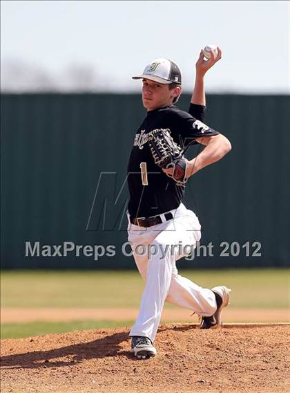 Thumbnail 2 in Italy vs Lake Worth (Ferris Tournament) photogallery.