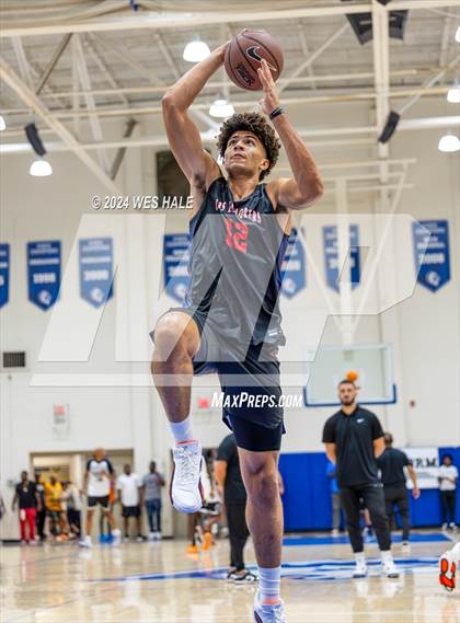 Thumbnail 1 in Columbus vs Platform Elite (Mid-South Basketball Classic) photogallery.