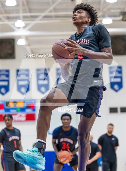 Thumbnail 2 in Columbus vs Platform Elite (Mid-South Basketball Classic) photogallery.
