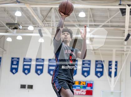 Thumbnail 3 in Columbus vs Platform Elite (Mid-South Basketball Classic) photogallery.