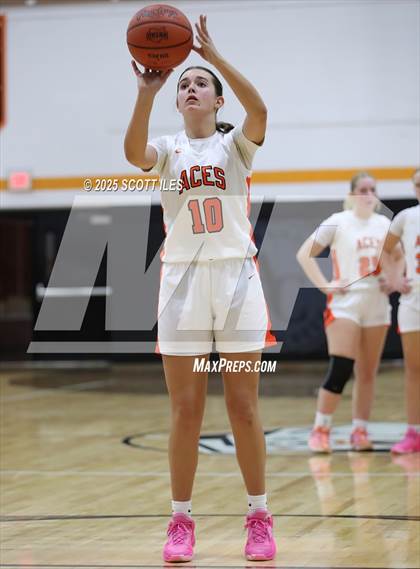 Thumbnail 2 in Lakewood @ Amanda-Clearcreek photogallery.