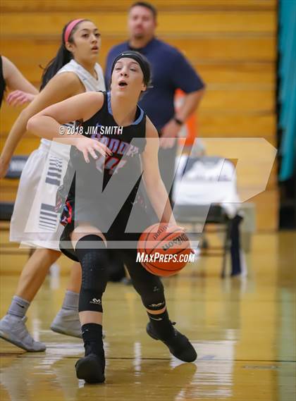 Thumbnail 3 in Sandia vs. La Cueva (APS Metro Tournament) photogallery.