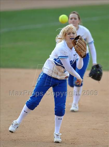 Thumbnail 3 in Dana Hills vs. Los Altos (Timberwolf Classic) photogallery.