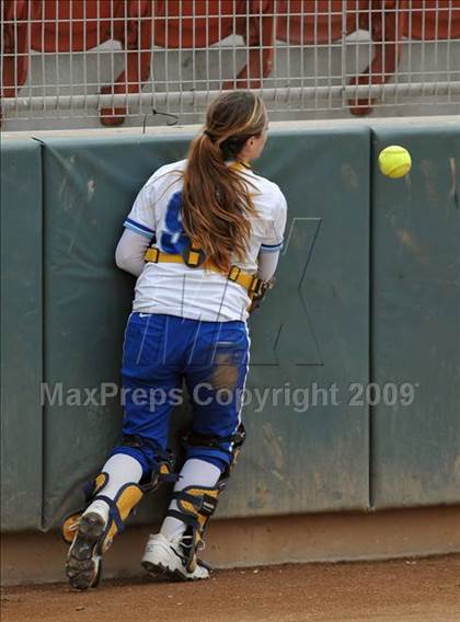 Thumbnail 3 in Dana Hills vs. Los Altos (Timberwolf Classic) photogallery.