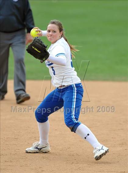 Thumbnail 3 in Dana Hills vs. Los Altos (Timberwolf Classic) photogallery.