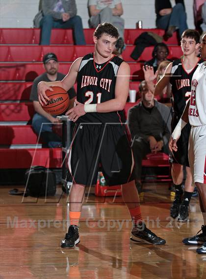 Thumbnail 2 in Lenoir City vs West (D4AAA Quarterfinals) photogallery.