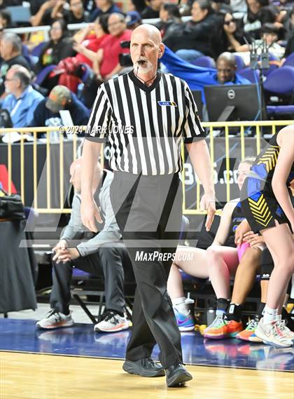 Thumbnail 1 in Miami vs. Pima (AIA 2A Semifinal) photogallery.