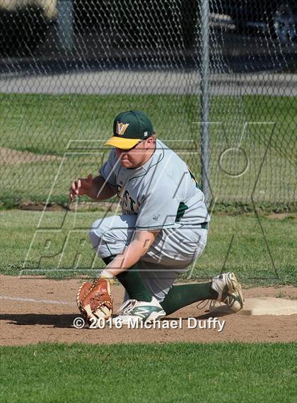 Thumbnail 1 in West @ Tehachapi photogallery.