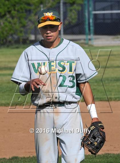 Thumbnail 1 in West @ Tehachapi photogallery.
