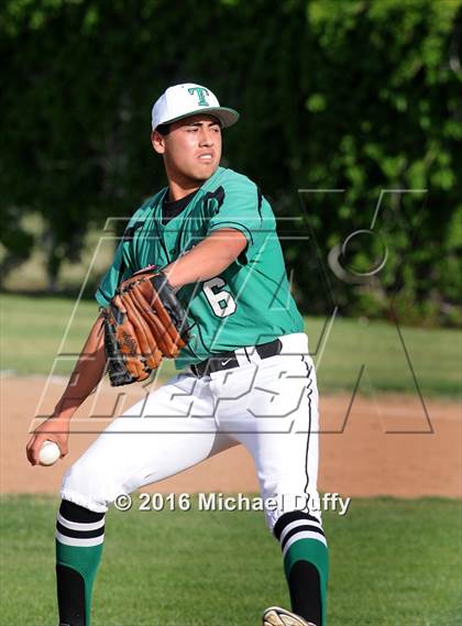 Thumbnail 1 in West @ Tehachapi photogallery.