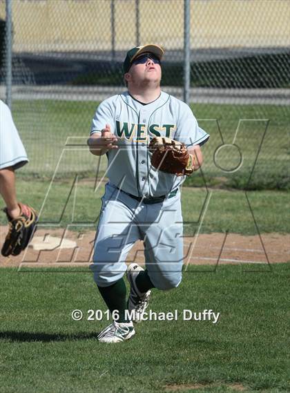 Thumbnail 1 in West @ Tehachapi photogallery.