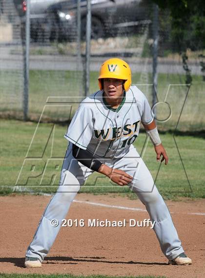 Thumbnail 2 in West @ Tehachapi photogallery.
