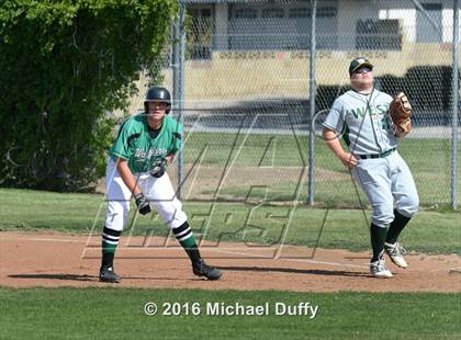 Thumbnail 3 in West @ Tehachapi photogallery.