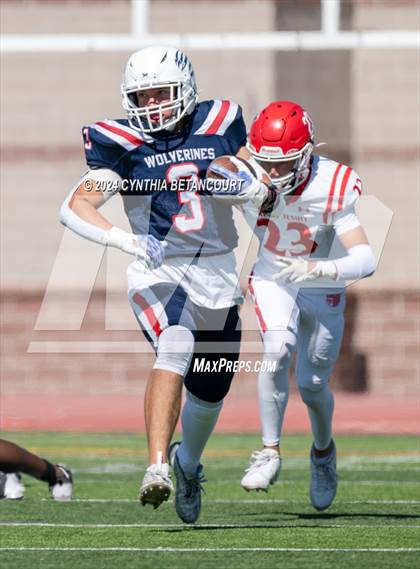 Thumbnail 2 in Chaparral vs Regis photogallery.