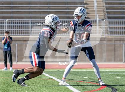 Thumbnail 2 in Chaparral vs Regis photogallery.