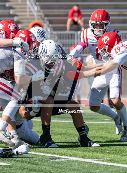 Thumbnail 2 in Chaparral vs Regis photogallery.
