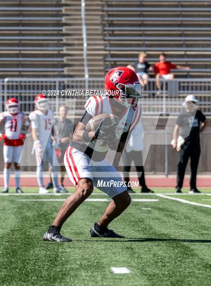 Thumbnail 1 in Chaparral vs Regis photogallery.