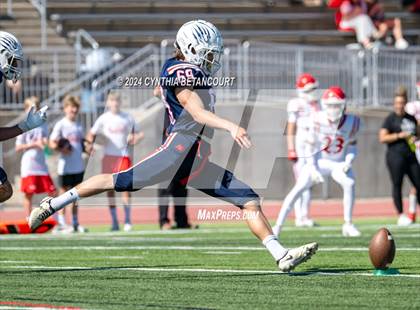 Thumbnail 2 in Chaparral vs Regis photogallery.
