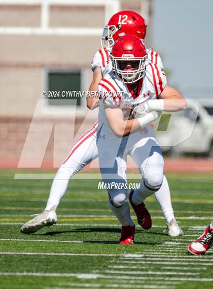 Thumbnail 1 in Chaparral vs Regis photogallery.