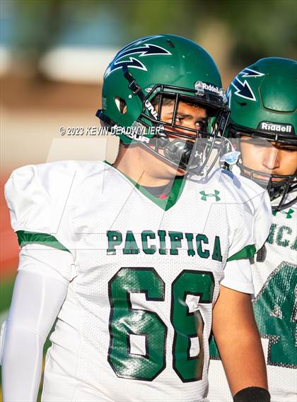 Thumbnail 2 in Pacifica @ Moorpark photogallery.