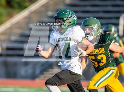 Thumbnail 3 in Pacifica @ Moorpark photogallery.