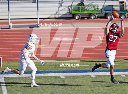 Thumbnail 3 in Mead vs. Fort Morgan (CHSAA 3A Final) photogallery.