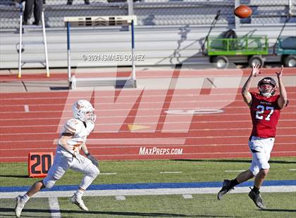 Thumbnail 2 in Mead vs. Fort Morgan (CHSAA 3A Final) photogallery.