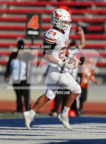 Thumbnail 1 in Mead vs. Fort Morgan (CHSAA 3A Final) photogallery.