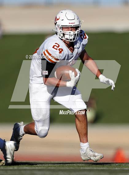Thumbnail 2 in Mead vs. Fort Morgan (CHSAA 3A Final) photogallery.