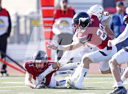 Thumbnail 2 in Mead vs. Fort Morgan (CHSAA 3A Final) photogallery.