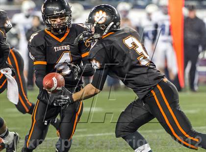 Thumbnail 1 in South Hadley vs. Wahconah Regional (MIAA Division 2 West Final) photogallery.