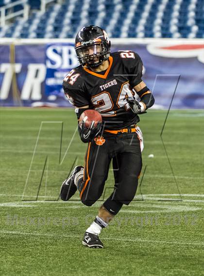 Thumbnail 1 in South Hadley vs. Wahconah Regional (MIAA Division 2 West Final) photogallery.