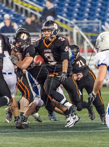 Thumbnail 3 in South Hadley vs. Wahconah Regional (MIAA Division 2 West Final) photogallery.