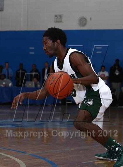 Thumbnail 2 in New Hampton School vs Hargrave Military Academy photogallery.