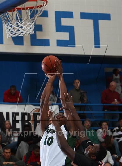 Thumbnail 1 in New Hampton School vs Hargrave Military Academy photogallery.