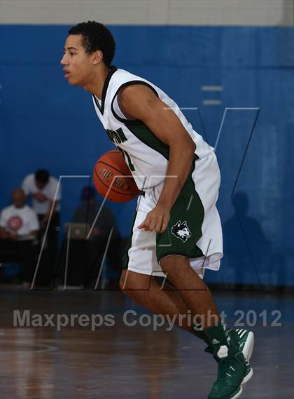 Thumbnail 2 in New Hampton School vs Hargrave Military Academy photogallery.