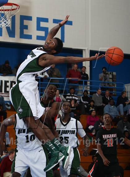 Thumbnail 1 in New Hampton School vs Hargrave Military Academy photogallery.